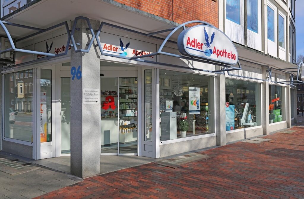 Filiale der Adler-Apotheke von Außen